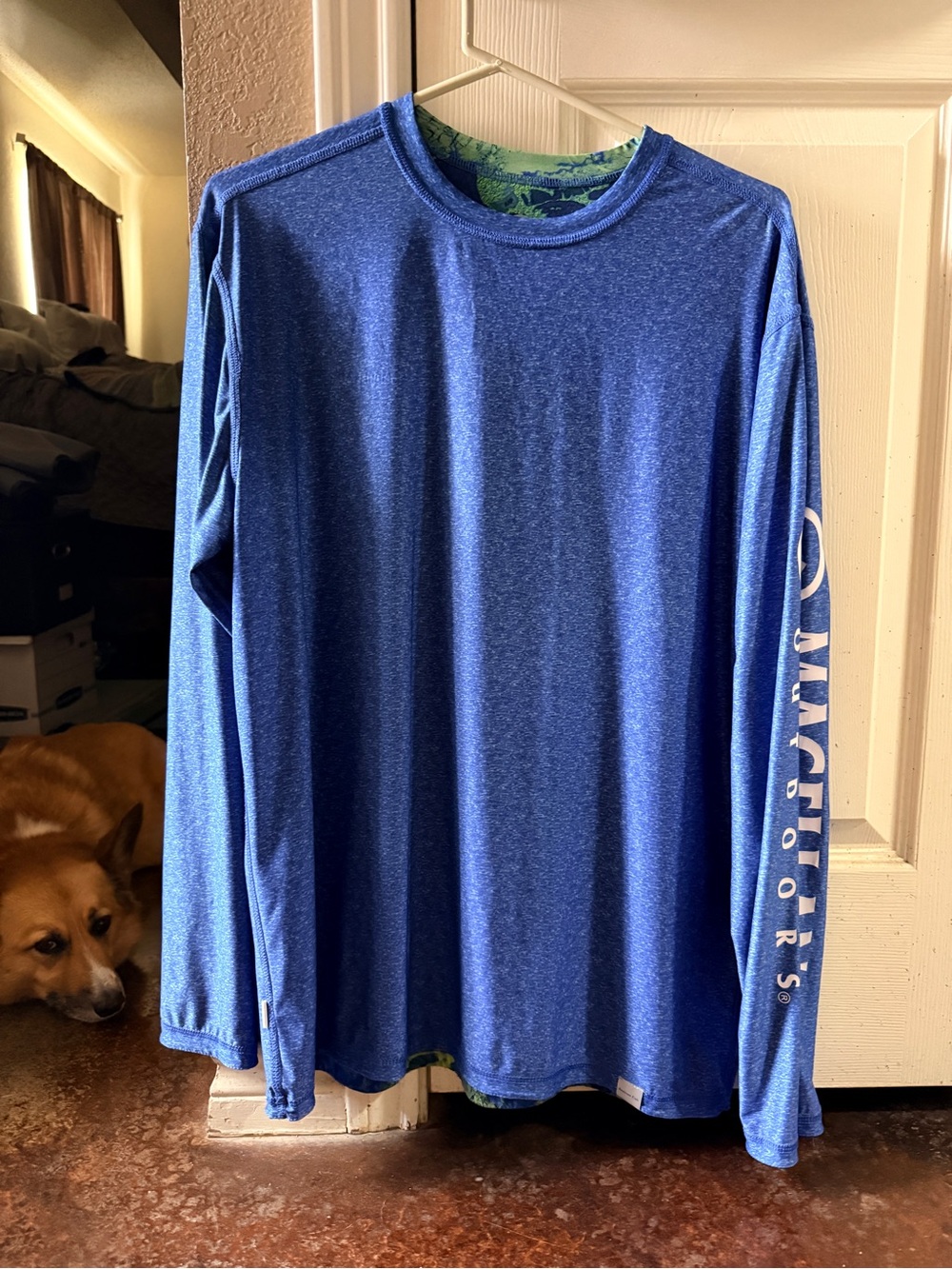Magellan Outdoors Long-Sleeve Performance Tee in Royal Blue/ green reversible L